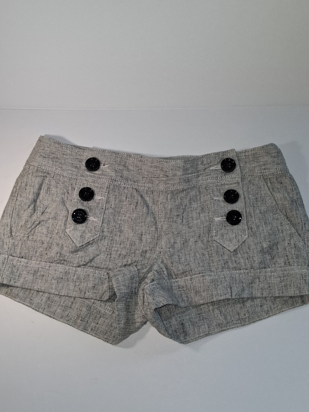 Express Women’s Heather Gray Button-Accent Linen-Blend Shorts Size 2